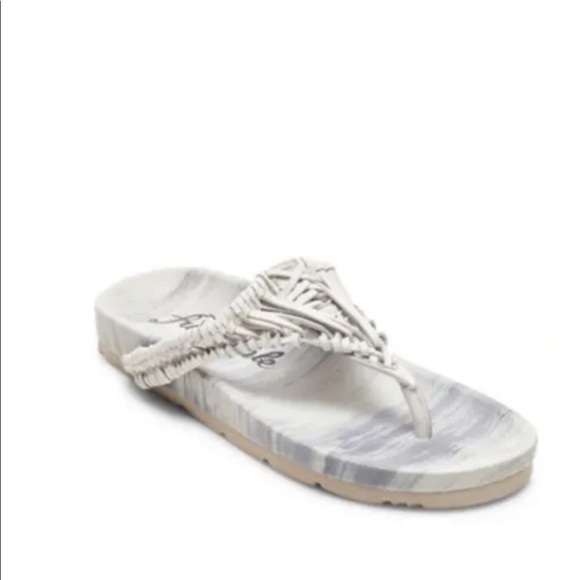 Free People Ivy Handwoven Sandal White Size 39 US 8.5-9 - Picture 3 of 5